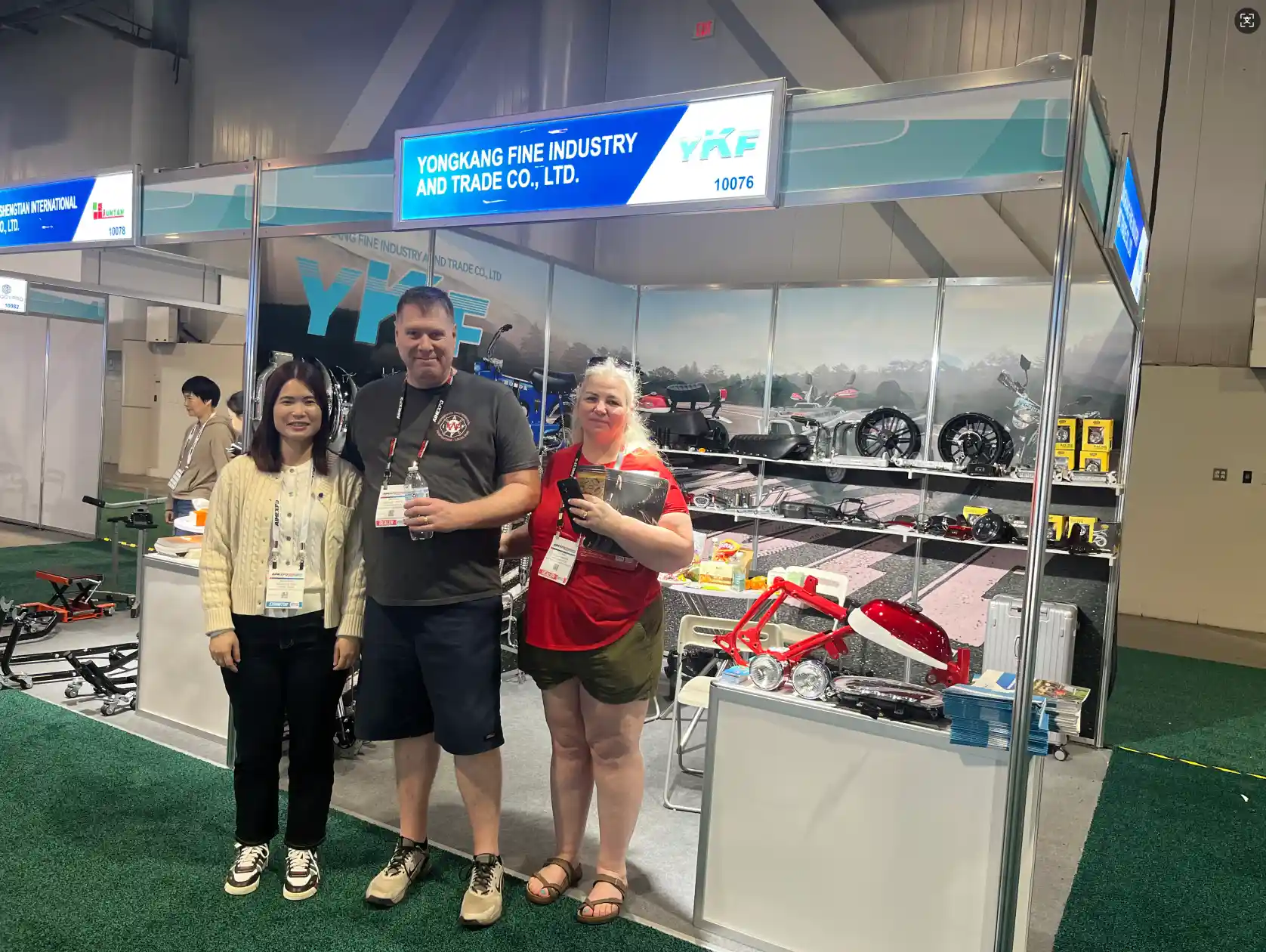 YKMOTOs trade show photo