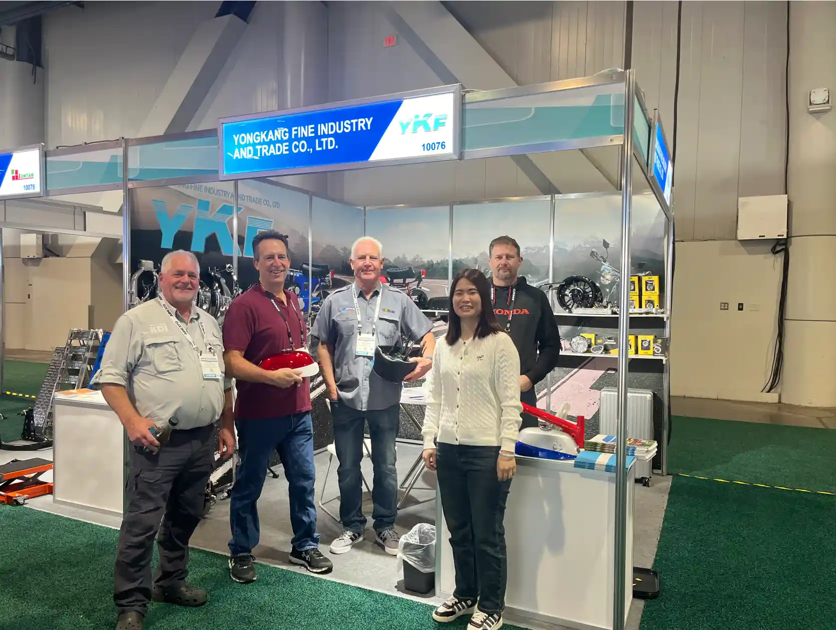 YKMOTOs trade show photo